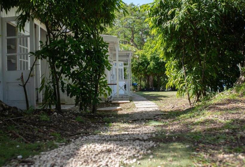 Номер Стандарт Вид на Сад, La Hacienda Bellevue