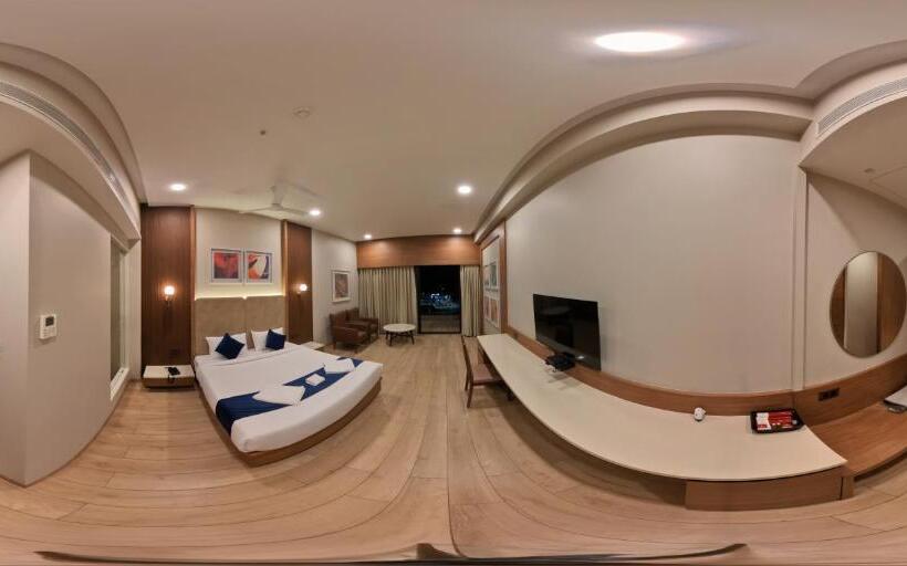 带大床的高级房间, Maroon