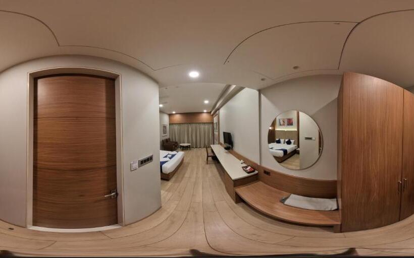 带大床的高级房间, Maroon