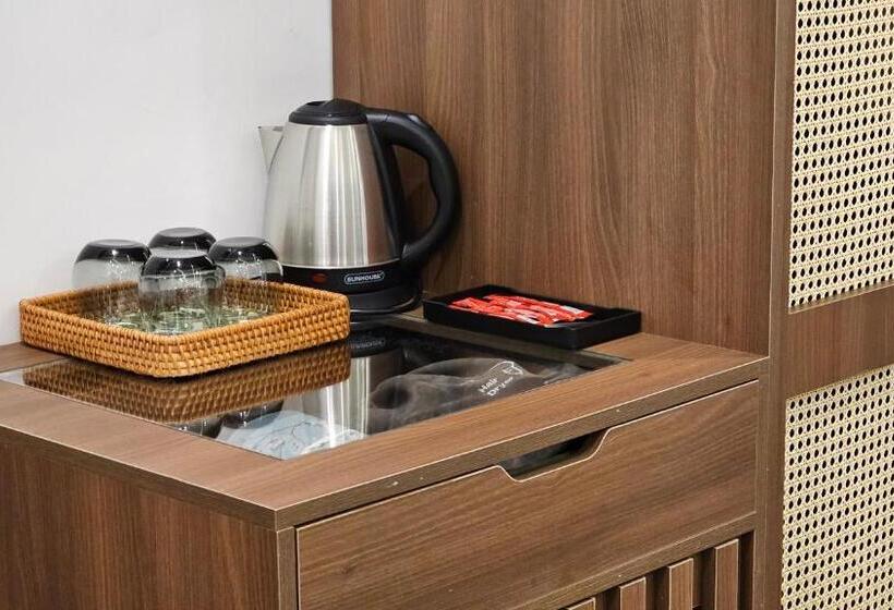 اتاق لوکس, Lộc Nguyên