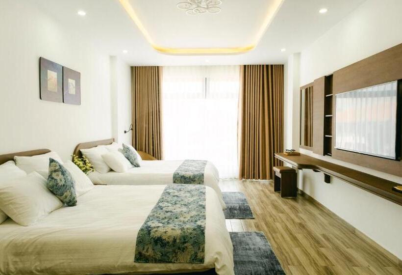 اتاق لوکس, Lộc Nguyên