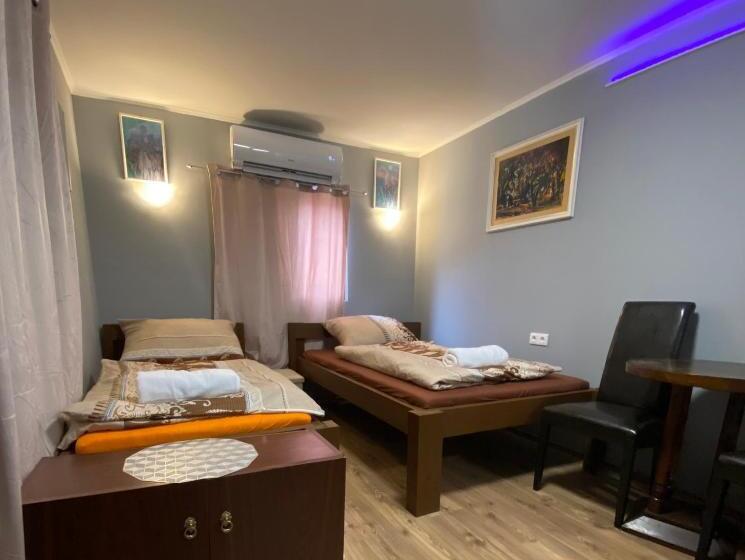 带大床的标准间, Babér Apartmanház Balatonakarattya