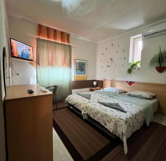 Номер Стандарт, Family S.e.t