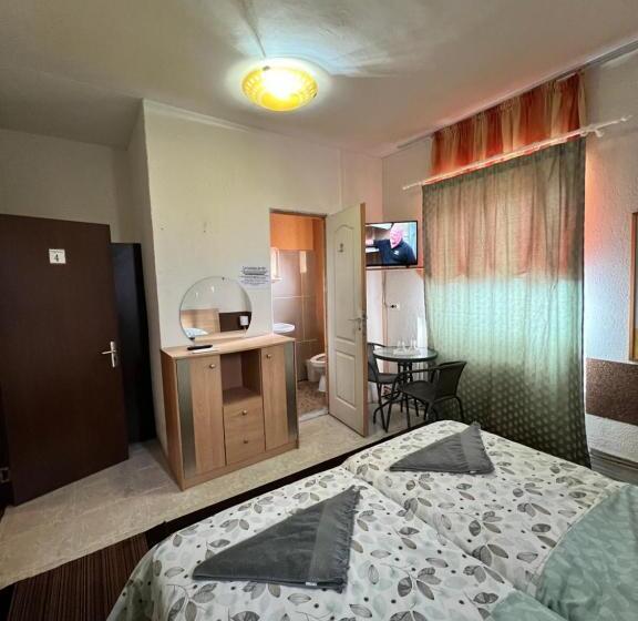 Номер Стандарт, Family S.e.t