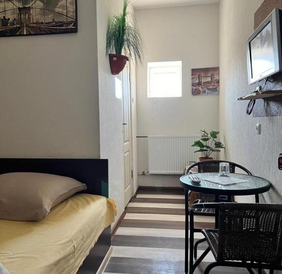 Номер Economy Индивидуальный, Family S.e.t