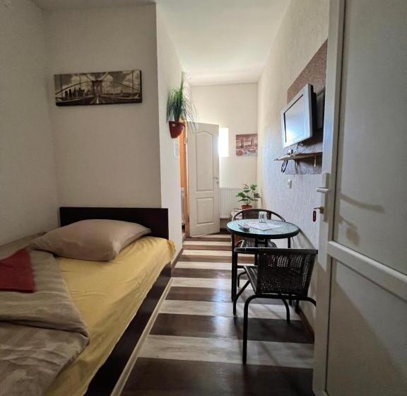 Номер Economy Индивидуальный, Family S.e.t