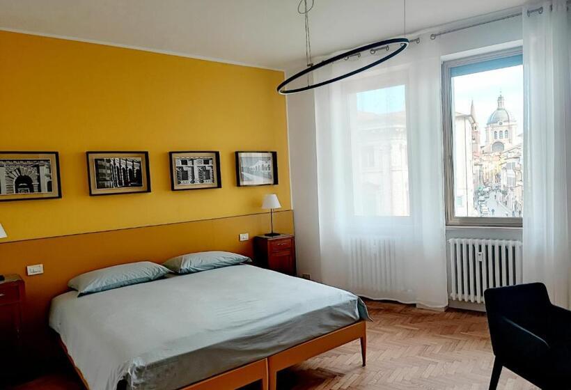 Standard room with outdoor bath, Foresteria Juvarra