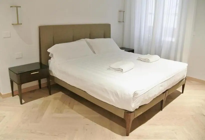 اتاق لوکس, The Old Palace  Luxury Suites Signoria