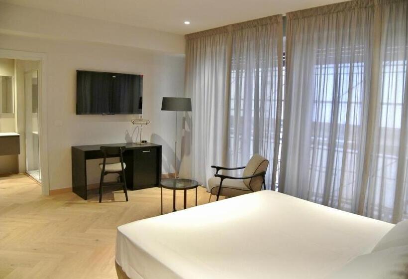 اتاق استاندارد با تخت بزرگ, The Old Palace  Luxury Suites Signoria