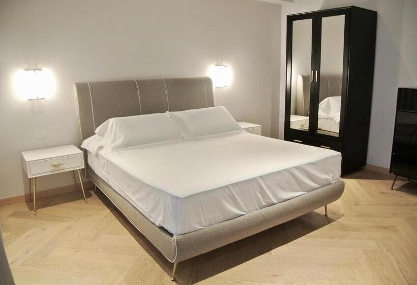 اتاق استاندارد با تخت بزرگ, The Old Palace  Luxury Suites Signoria