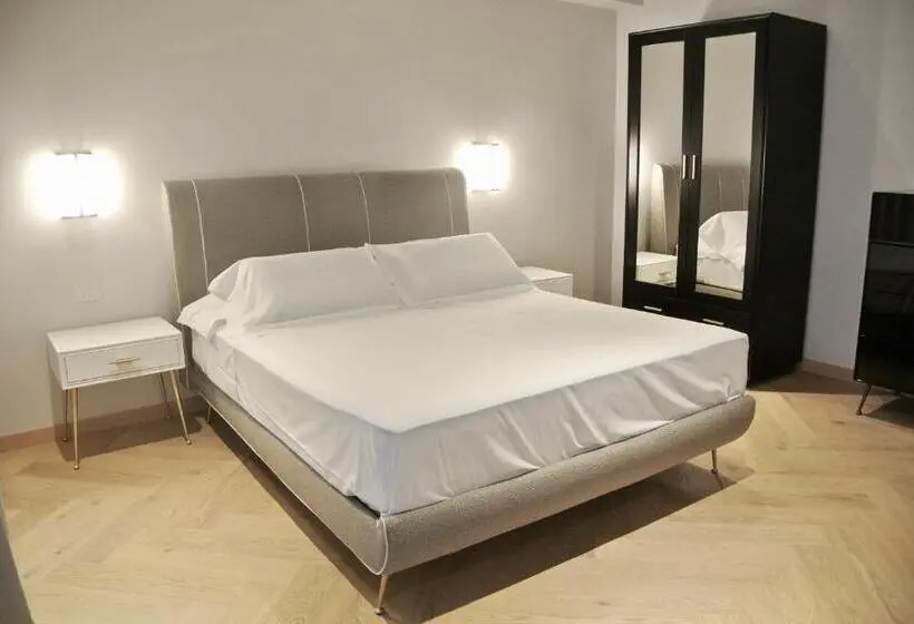 اتاق استاندارد با تخت بزرگ, The Old Palace  Luxury Suites Signoria