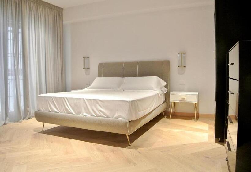 اتاق استاندارد با تخت بزرگ, The Old Palace  Luxury Suites Signoria