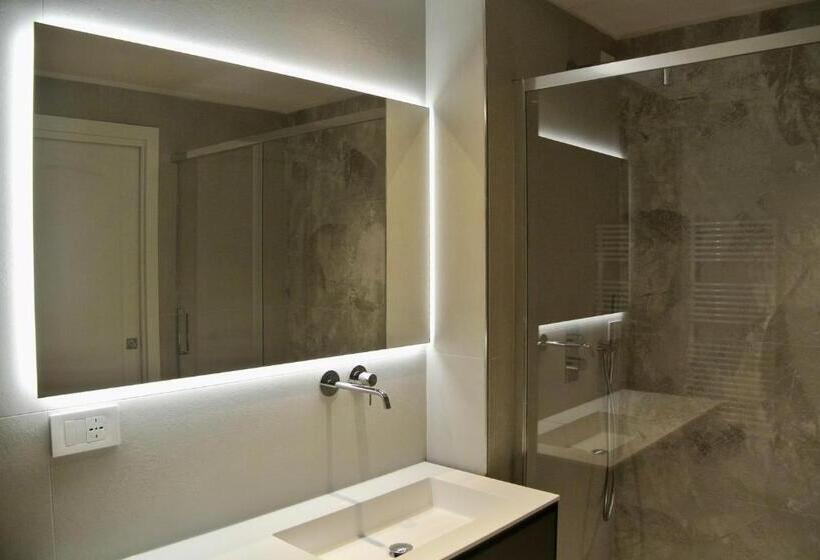 اتاق استاندارد با تخت بزرگ, The Old Palace  Luxury Suites Signoria