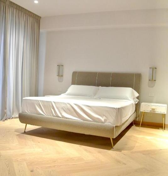 اتاق استاندارد با تخت بزرگ, The Old Palace  Luxury Suites Signoria