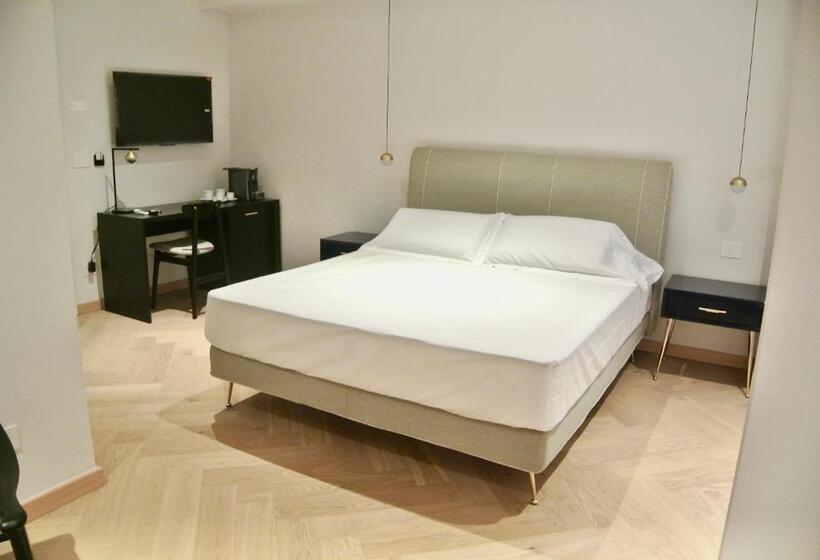 اتاق سوپریور, The Old Palace  Luxury Suites Signoria