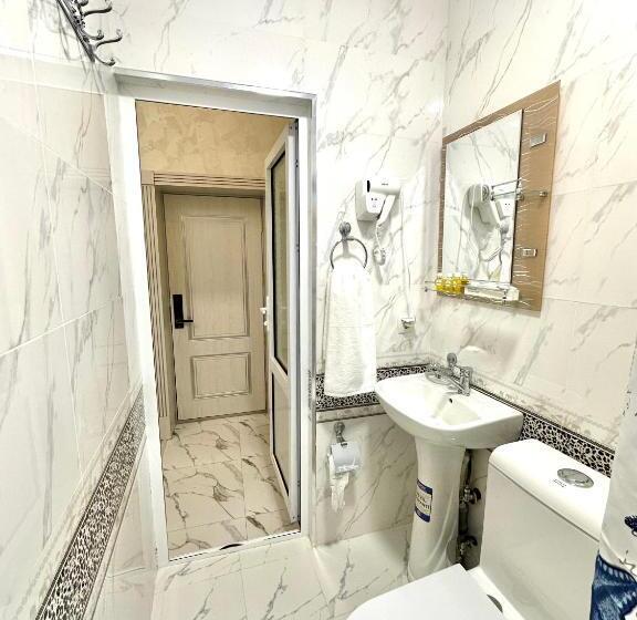 스탠다드 트리플 룸, Mirka Hotel Lux