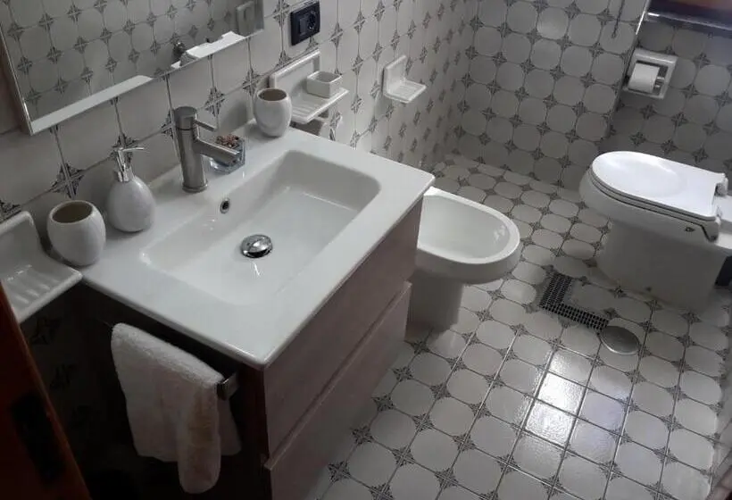 スタンダードルーム, Camera Relax Confortevole E Riservata In Villa
