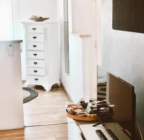 이코노미 룸, Agrisesto B&b