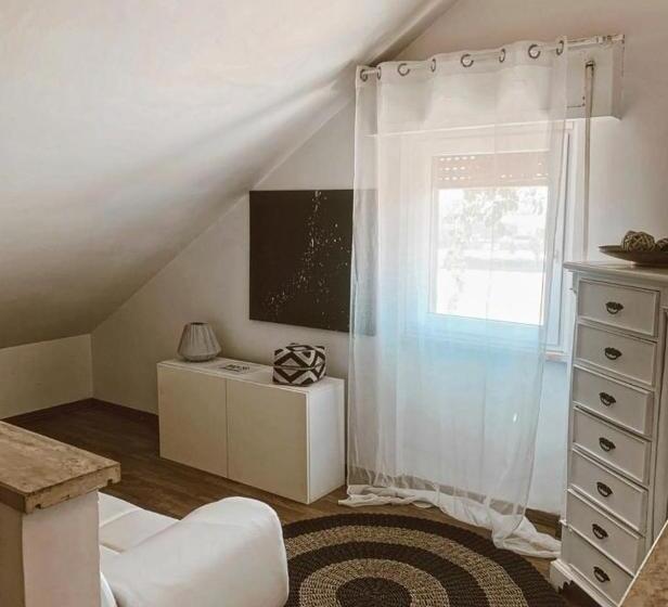 이코노미 룸, Agrisesto B&b