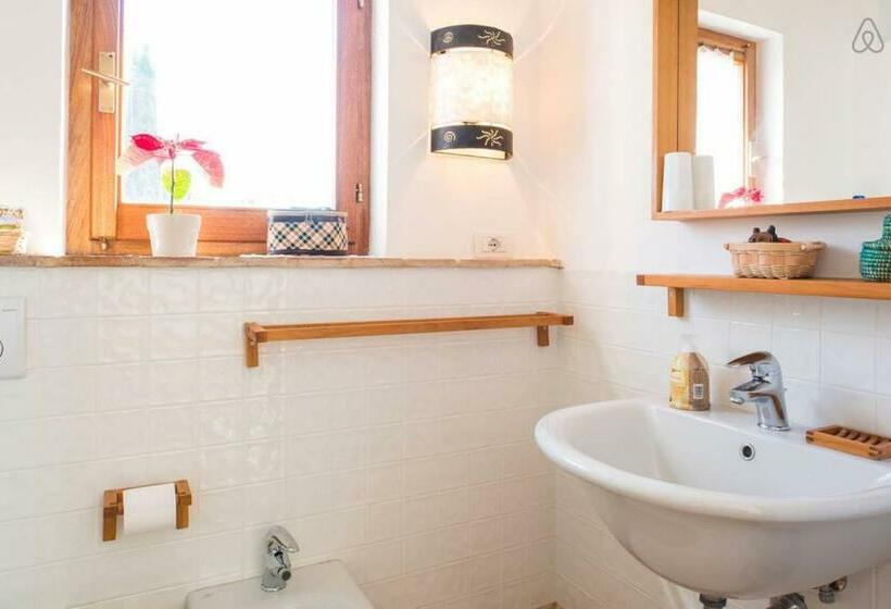 オーシャンビューのデラックストリプルルーム, B&b La Casa Tra Gli Ulivi