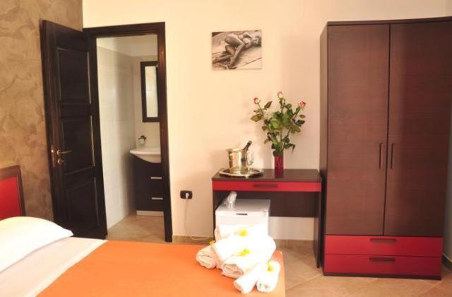 스탠다드 트리플 룸, B&b La Zudrea