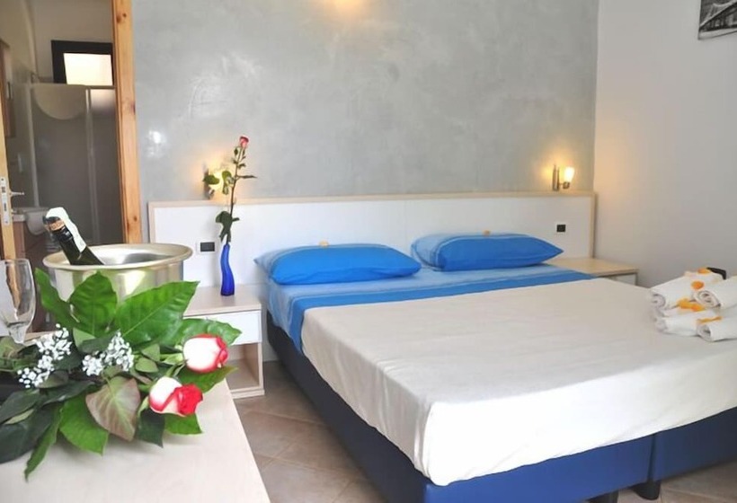 스탠다드 트리플 룸, B&b La Zudrea