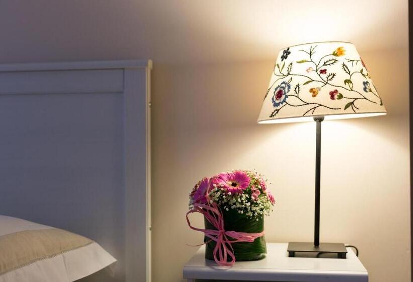 Апартаменты 1 Спальня с Балконом, B&b Maria Chiara