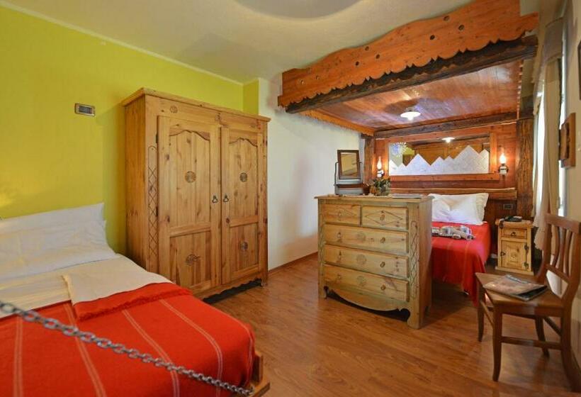 غرفة قياسية مزوَّدة بشُرفة, Affittacamere De Charme Jour Et Nuit