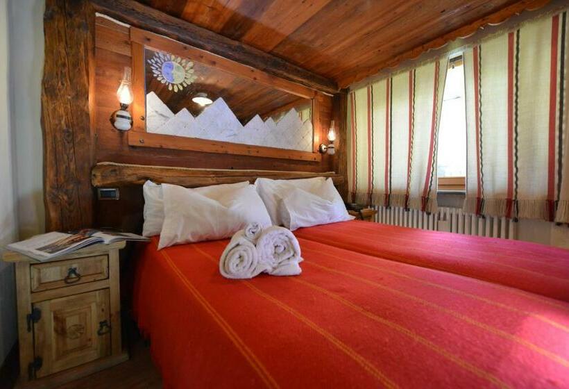 غرفة قياسية مزوَّدة بشُرفة, Affittacamere De Charme Jour Et Nuit