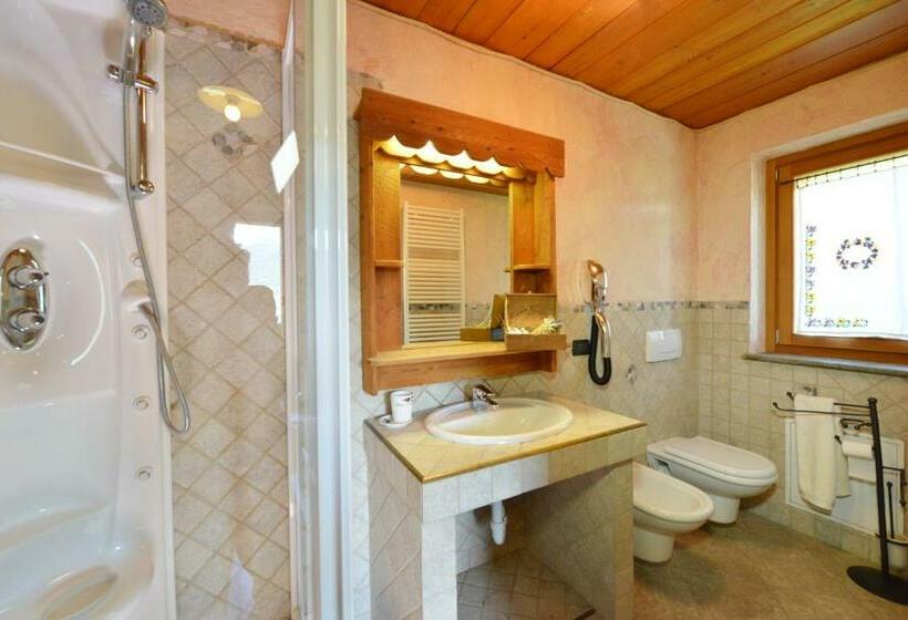 غرفة قياسية مزوَّدة بشُرفة, Affittacamere De Charme Jour Et Nuit