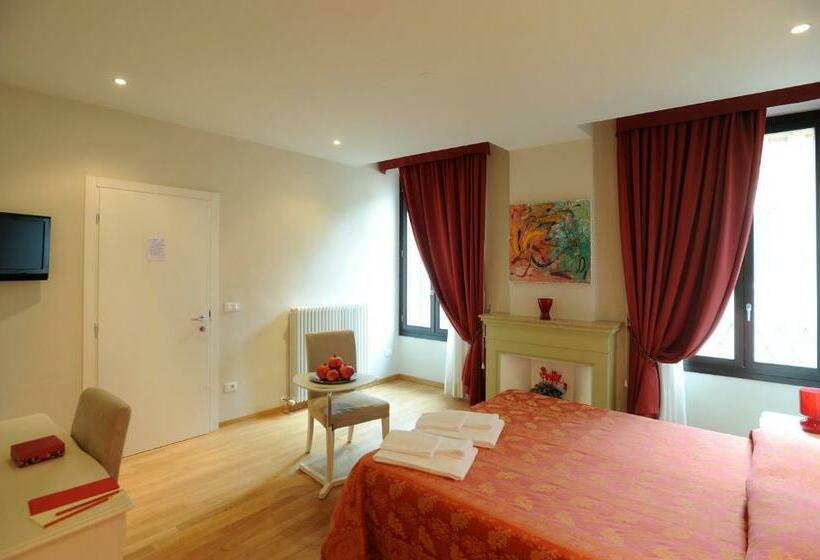 اتاق استاندارد, Honey Rooms Ferrara