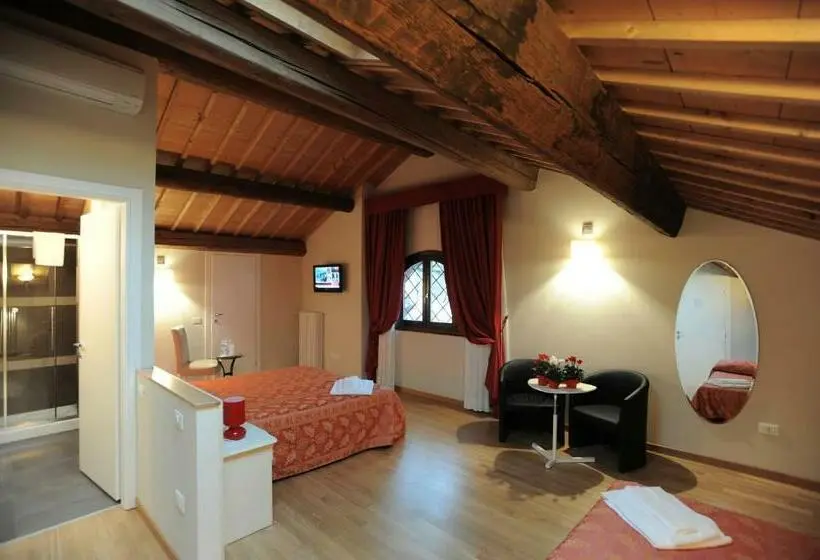 سوئیت با چشم‌انداز, Honey Rooms Ferrara