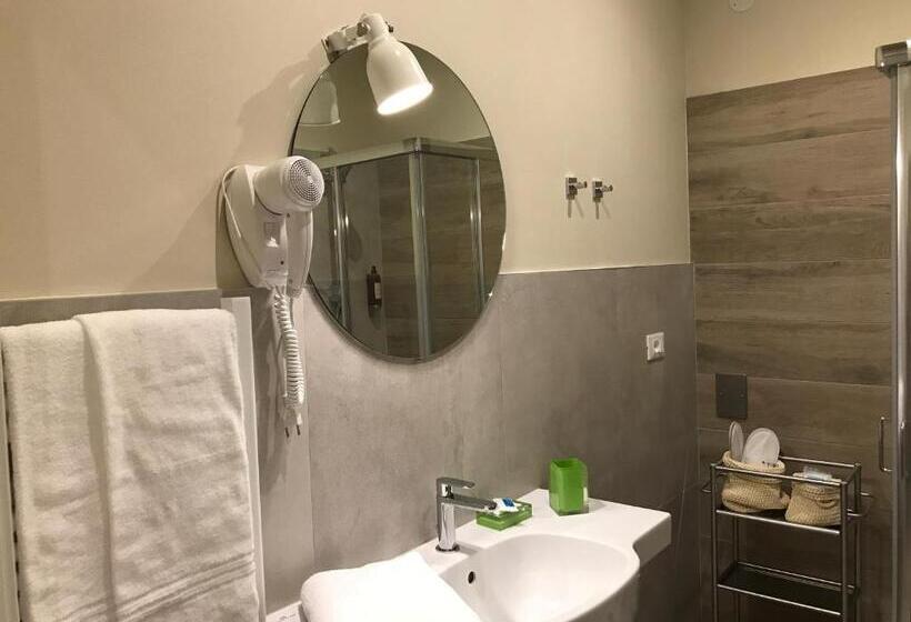 آپارتمان لوکس 1 خوابه, Honey Rooms Ferrara