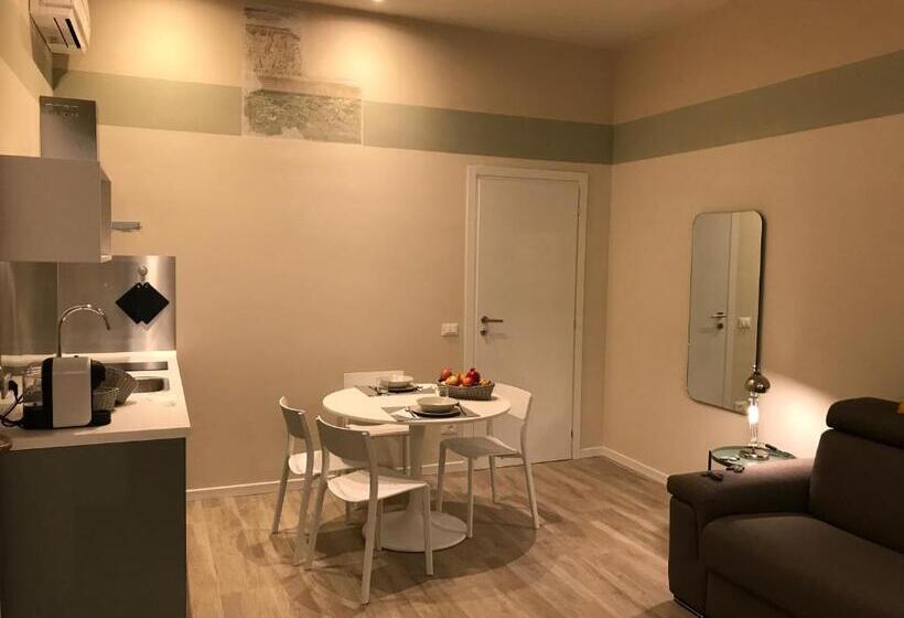 آپارتمان لوکس 1 خوابه, Honey Rooms Ferrara