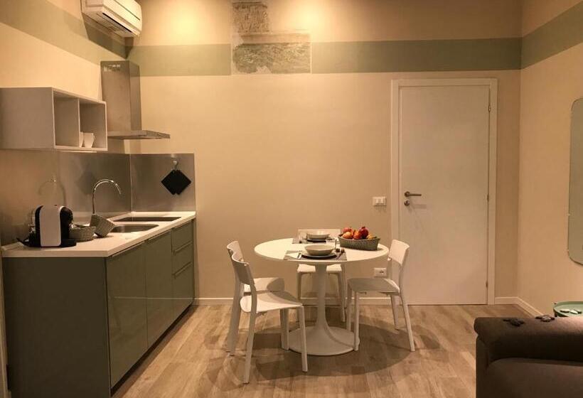 آپارتمان لوکس 1 خوابه, Honey Rooms Ferrara