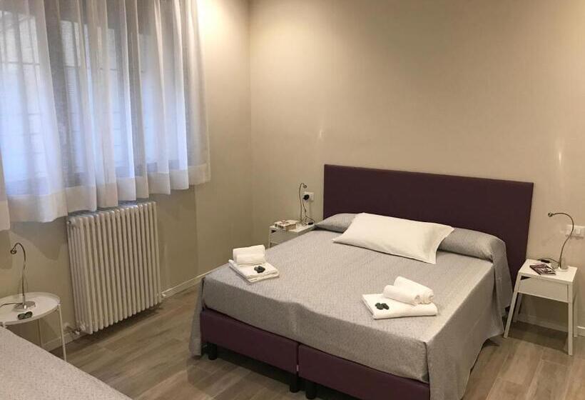 آپارتمان لوکس 1 خوابه, Honey Rooms Ferrara