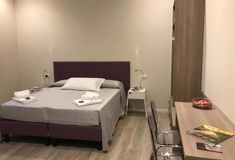 آپارتمان لوکس 1 خوابه, Honey Rooms Ferrara