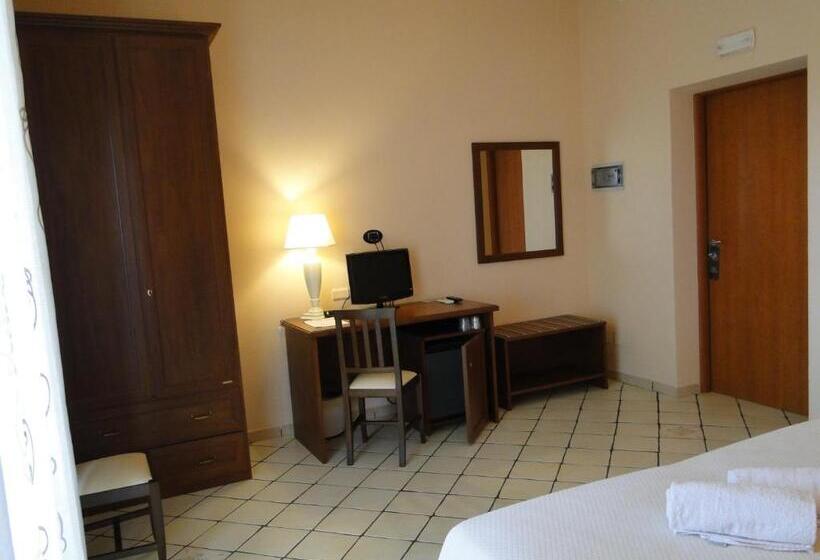 수피리어 트리플 룸, Il Tempio Di Hera