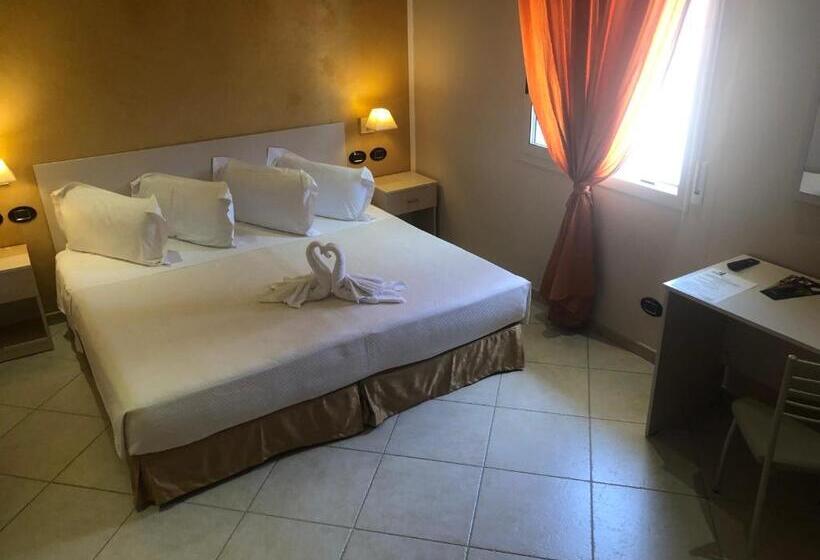 غرفة عائلية, Il Tempio Di Hera