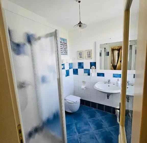 Deluxe-huone Parveke, La Fabbrica Delle Idee B&b