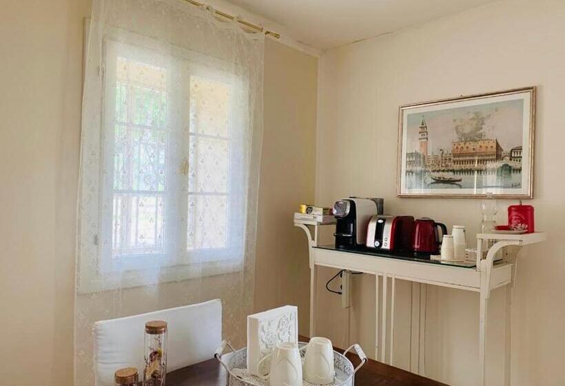 غرفة ديلوكس مزودة بشرفة, La Fabbrica Delle Idee B&b