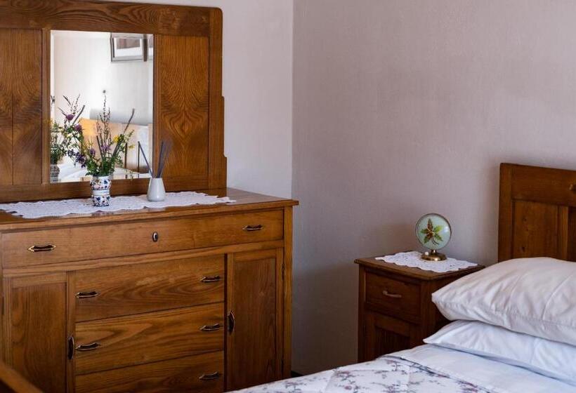 חדר סטנדרט לארבעה, Locanda Genzianella