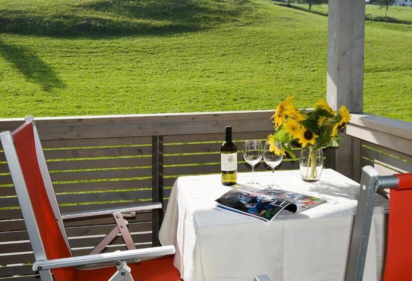 اتاق استاندارد با چشمانداز کوهستان, Martina Breakfast Lodge