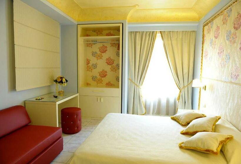标准三人间, Fazio Rooms