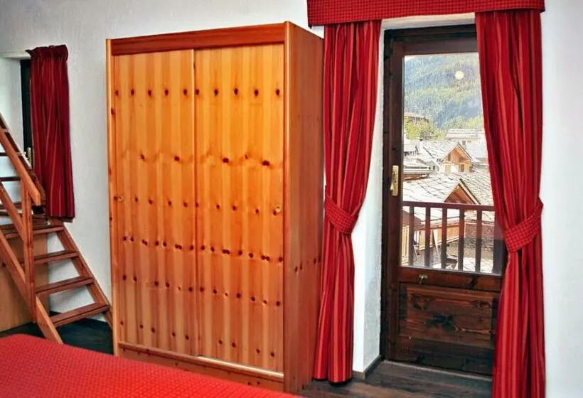 اتاق استاندارد سه نفره, Albergo Le Marmotte