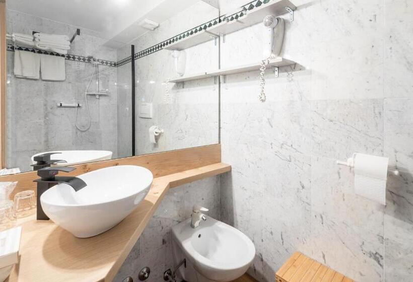 חדר סופריור לשלושה, Albergo Negritella