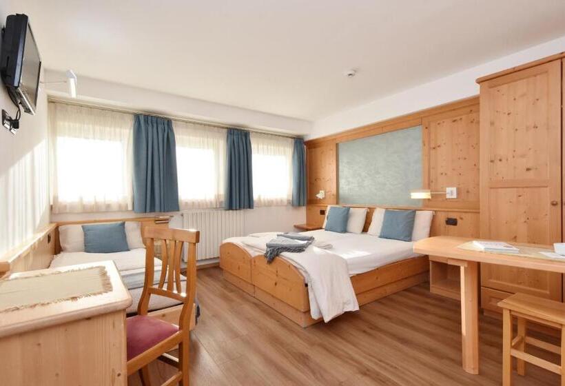 חדר סופריור לשלושה, Albergo Negritella