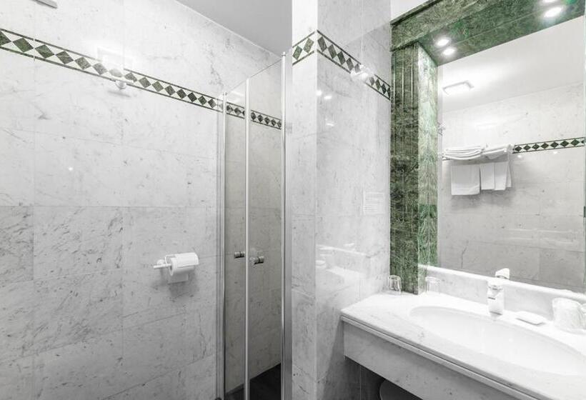 חדר בסיסי, Albergo Negritella