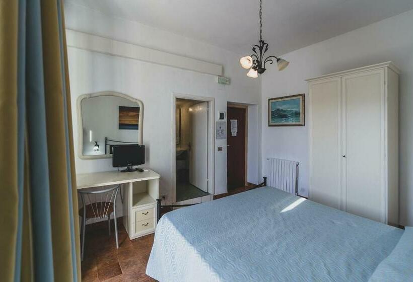 חדר סטנדרט עם מיטת קינג, Alfiero