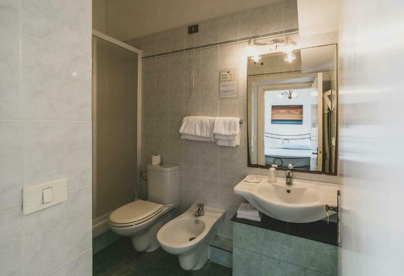 Стандартный Номер Кровать Кинг, Alfiero